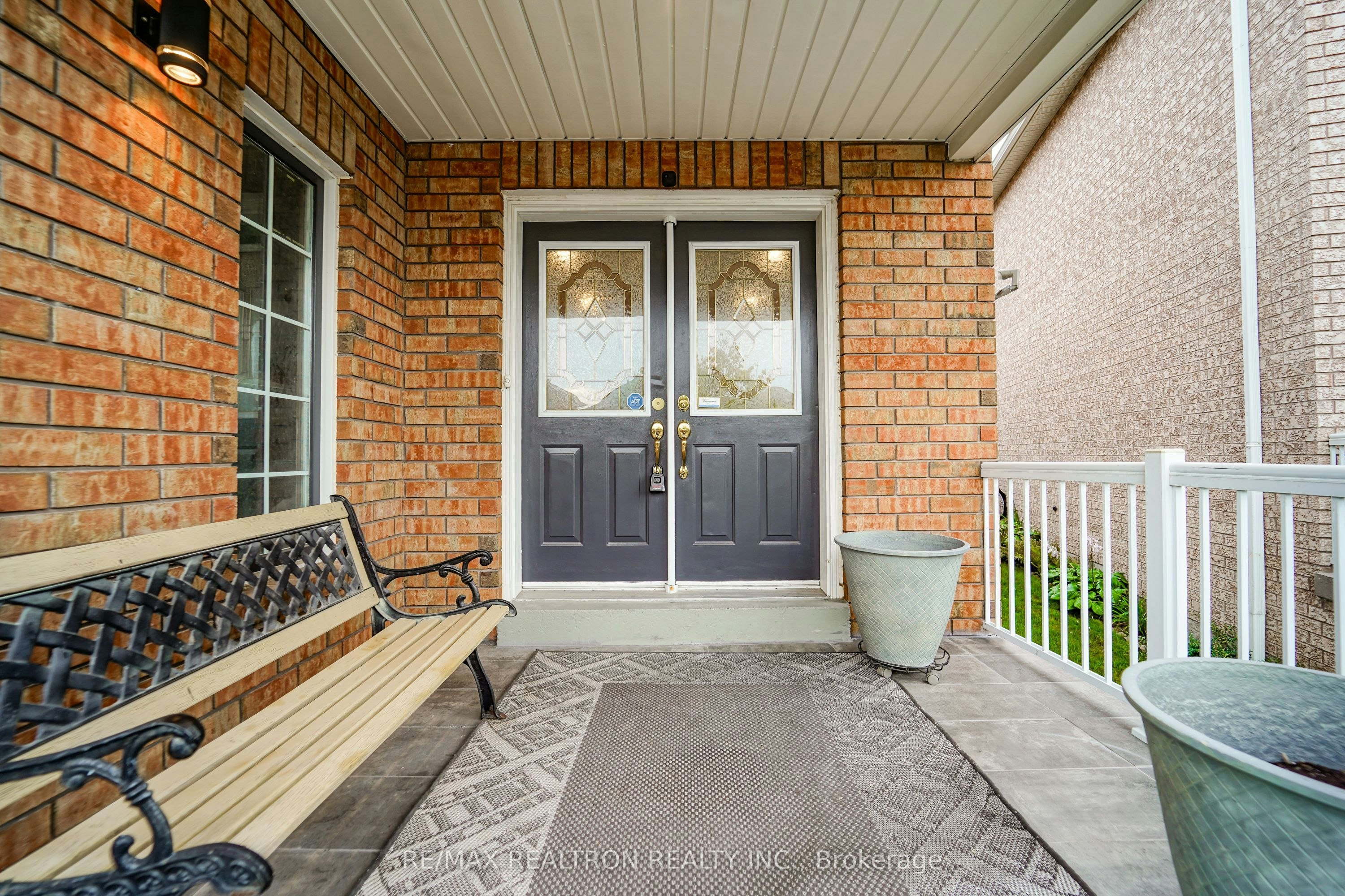 160 Dooley Crescent, Ajax, ON, L1T 4J7 - 4