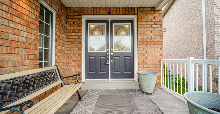 160 Dooley Crescent, Ajax, ON, L1T 4J7 - 4
