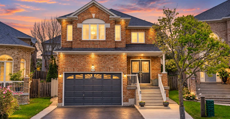 160 Dooley Crescent, Ajax, ON, L1T 4J7 - 3