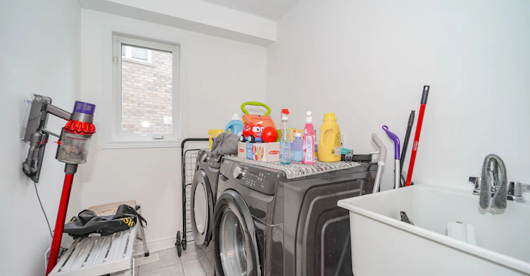 160 Dooley Crescent, Ajax, ON, L1T 4J7 - 12