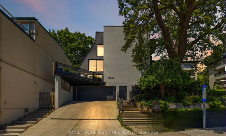 7-2366 Queen Street E
