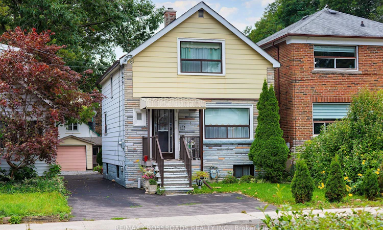 36 Mcdonald Avenue