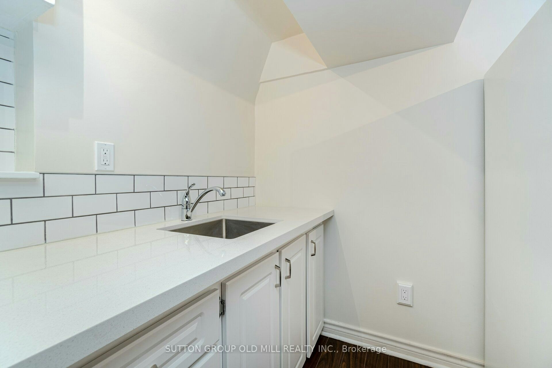 Lower-5 Applefield Drive, Toronto, ON, M1P 3X8 - 18