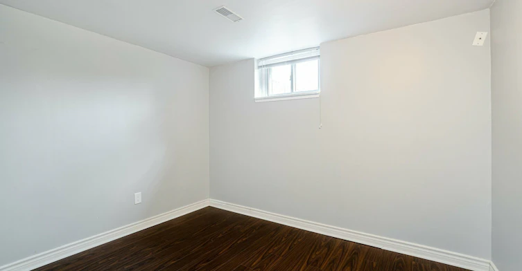 Lower-5 Applefield Drive, Toronto, ON, M1P 3X8 - 23