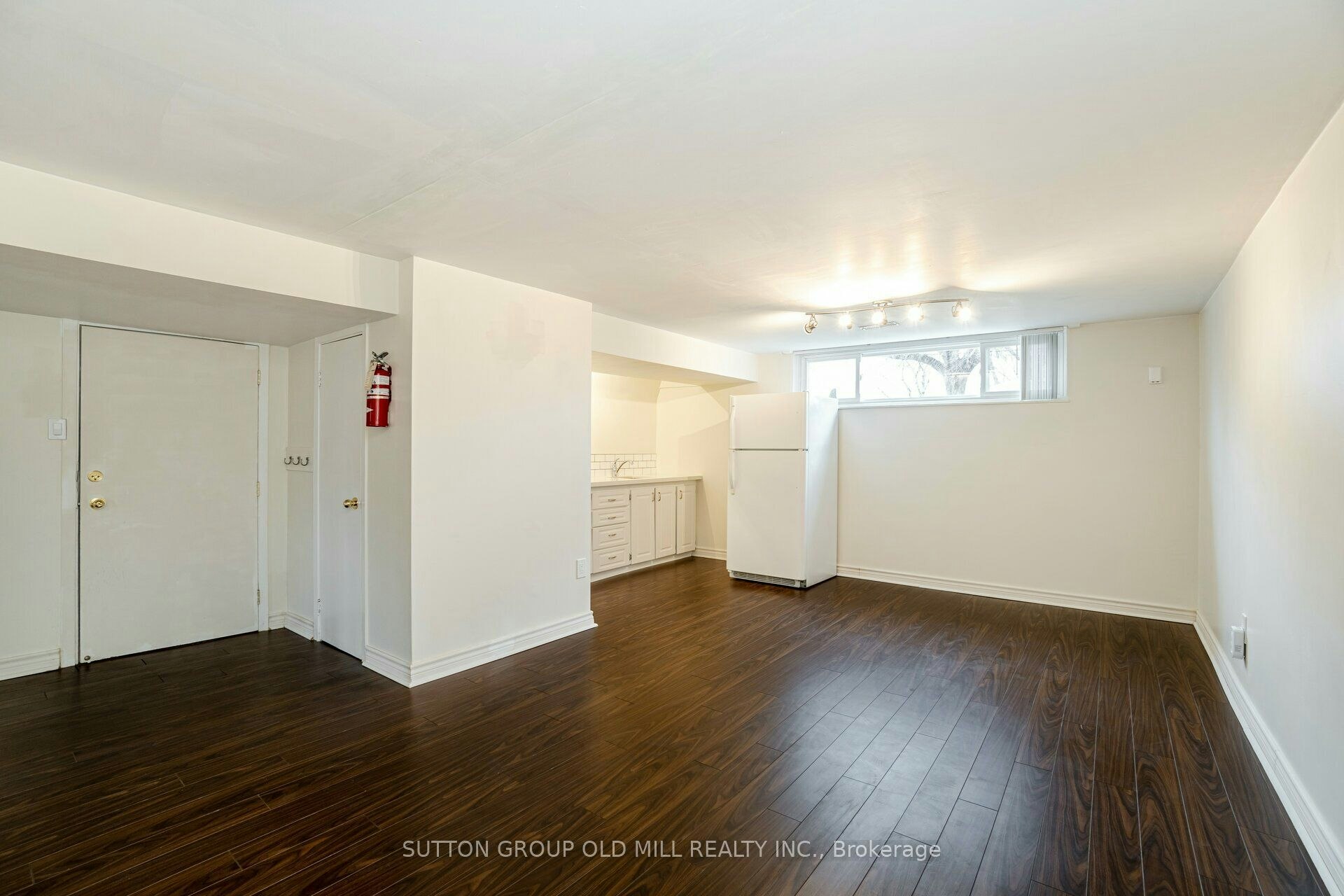 Lower-5 Applefield Drive, Toronto, ON, M1P 3X8 - 14