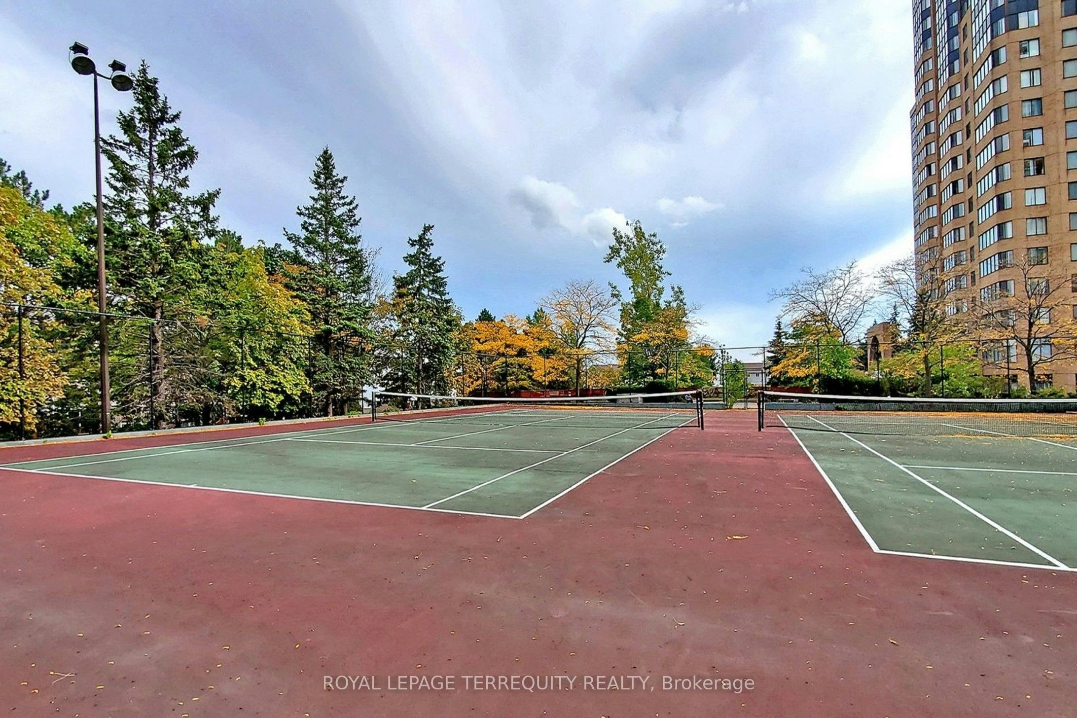 705-80 Alton Towers Circle, Toronto, ON, M1V 5E8 - 40