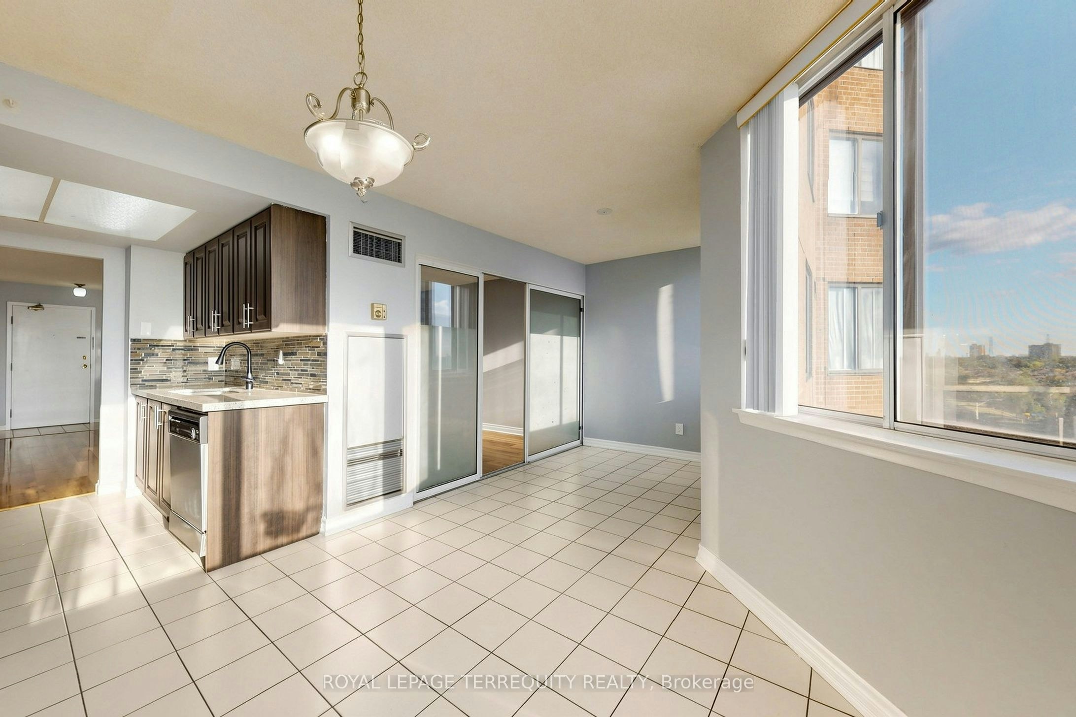 705-80 Alton Towers Circle, Toronto, ON, M1V 5E8 - 14