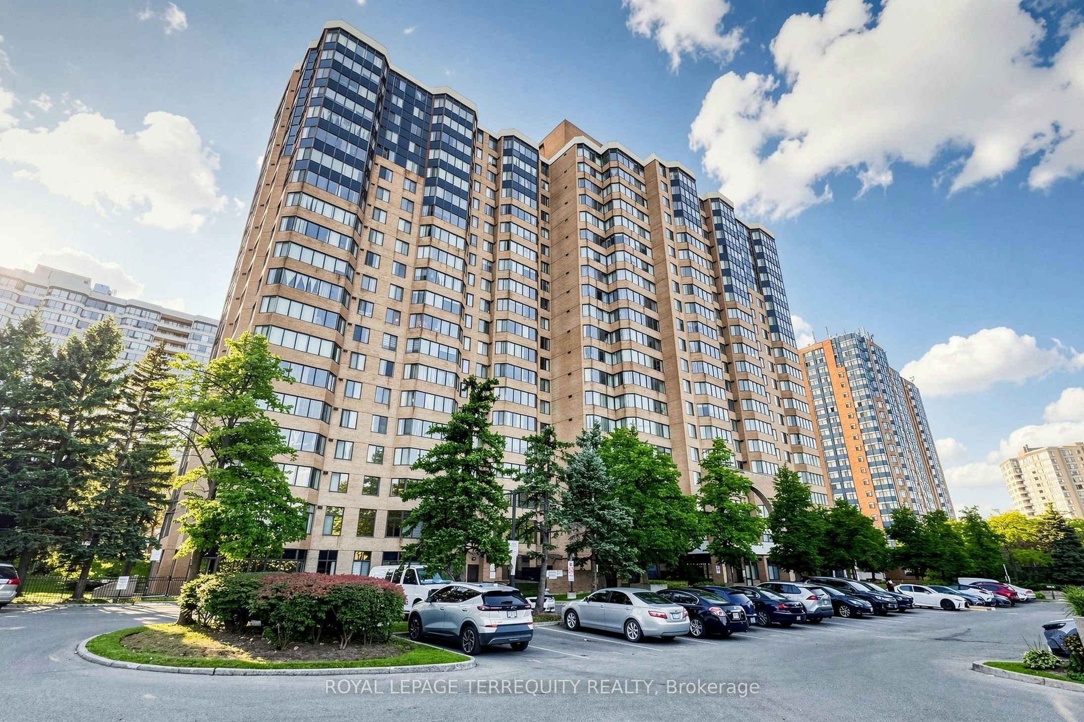 705-80 Alton Towers Circle, Toronto, ON, M1V 5E8 - 2
