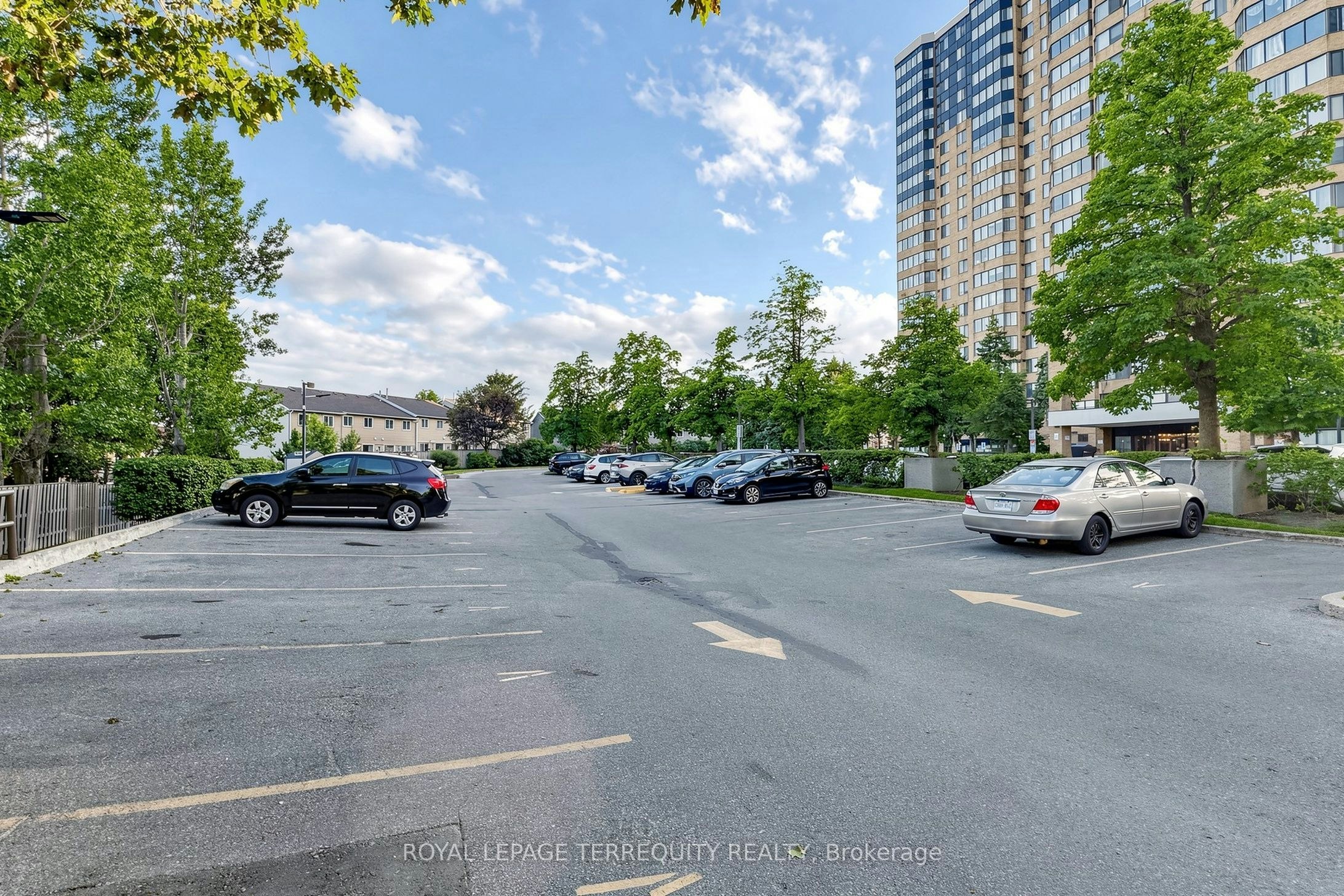 705-80 Alton Towers Circle, Toronto, ON, M1V 5E8 - 44