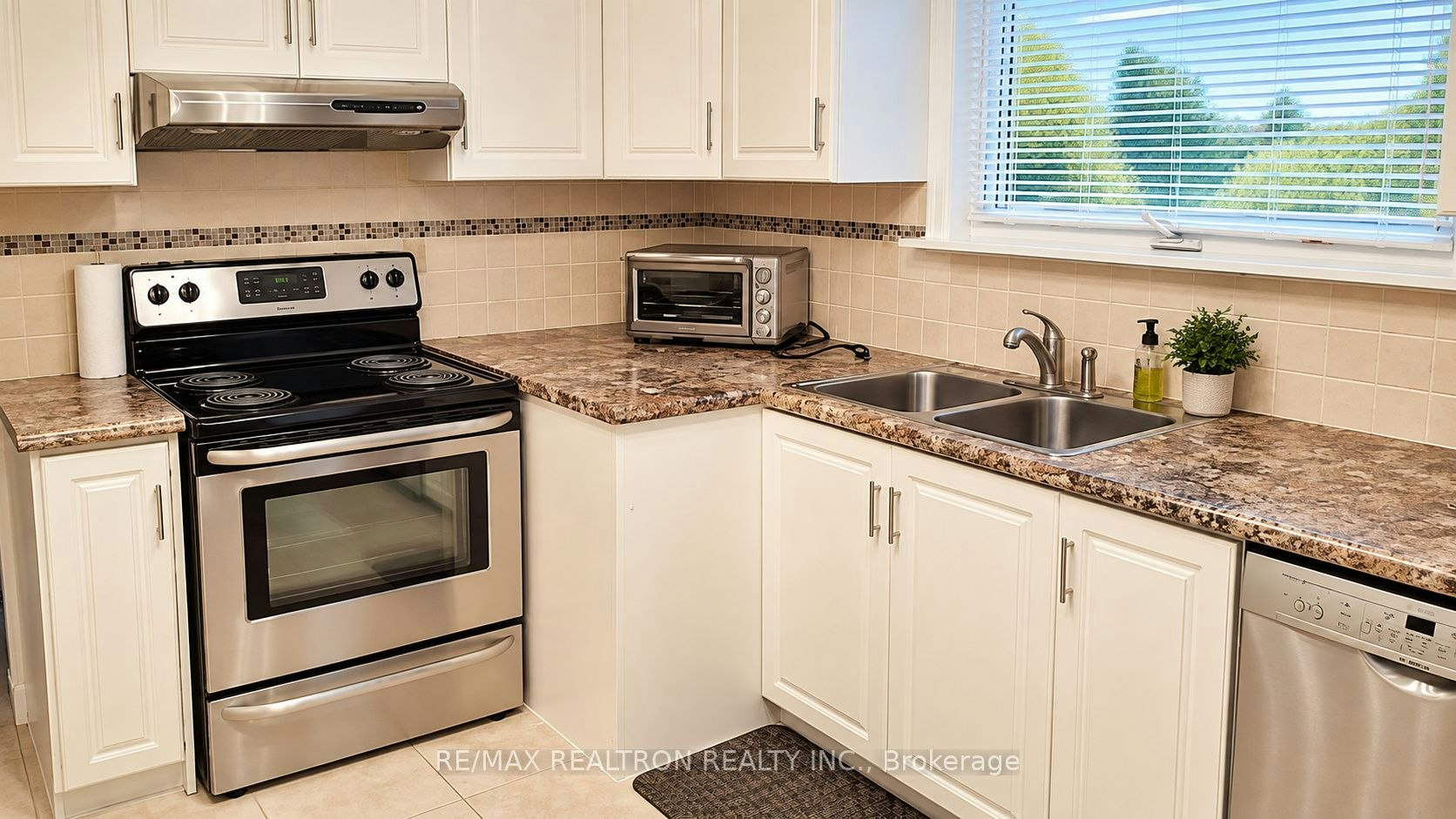 9 Stanwell Drive, Toronto, ON, M1P 4H6 - 9