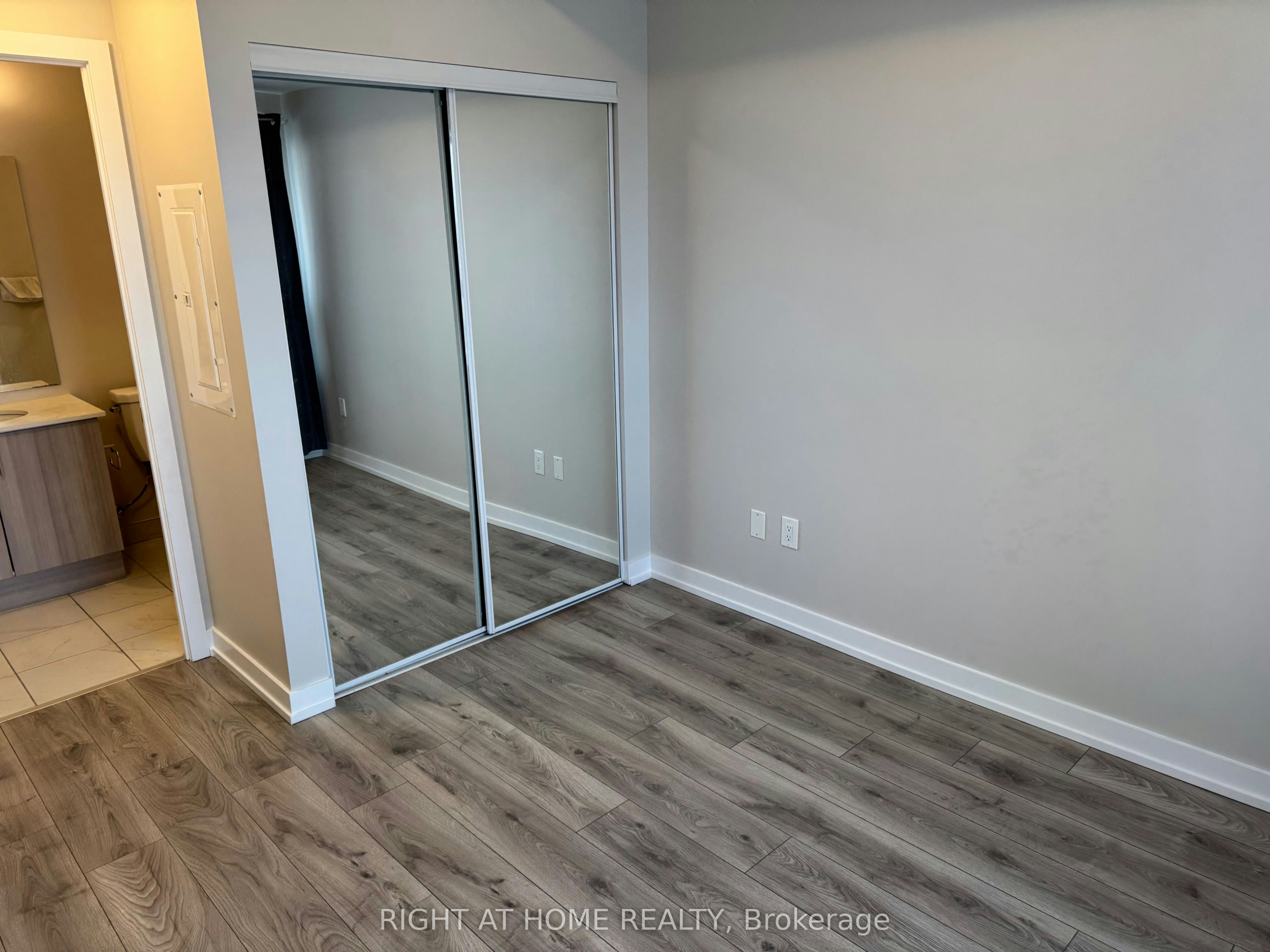 602-1455 Celebration Drive, Pickering, ON, L1W 1L8 - 5