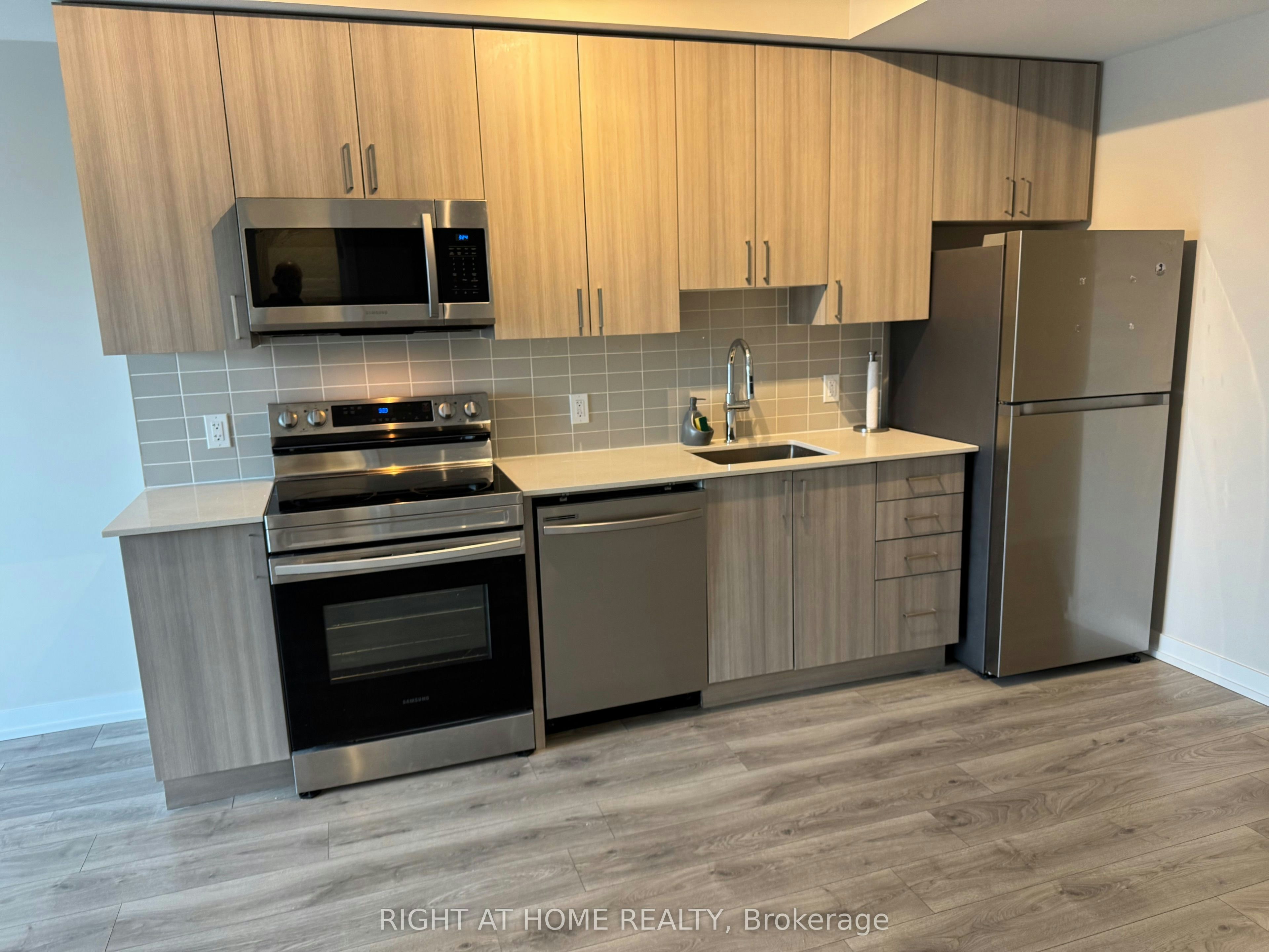 602-1455 Celebration Drive, Pickering, ON, L1W 1L8 - 20