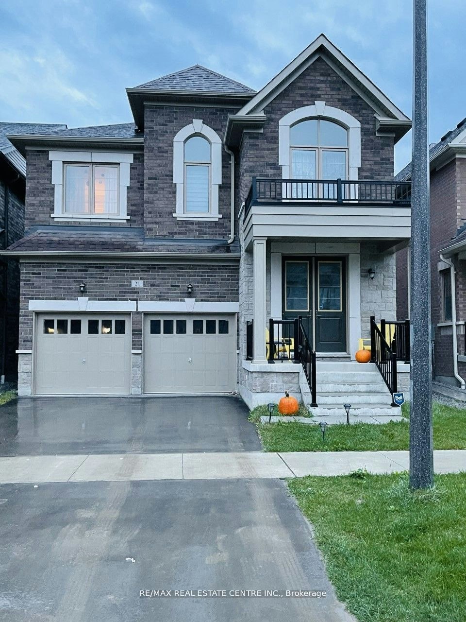 Upper-21 Whitefish Street, Whitby, ON, L1P 0K5 - 2