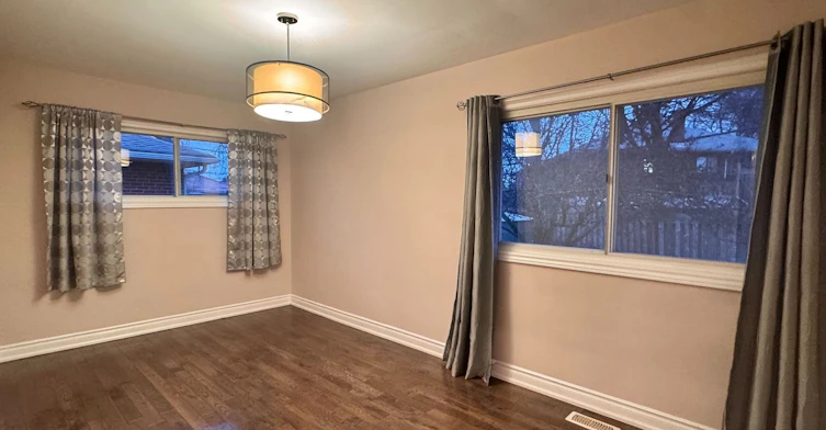 69 Hollyhedge Drive, Toronto, ON, M1J 1X4 - 7