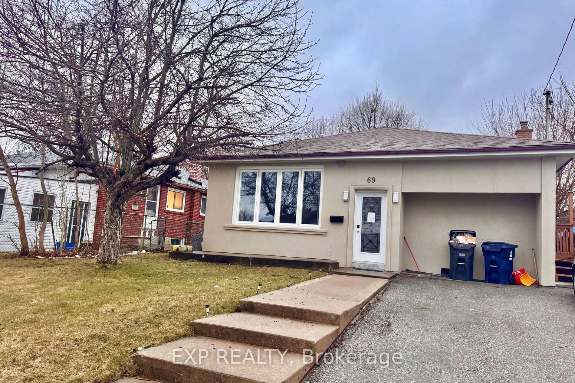 69 Hollyhedge Drive, Toronto, ON, M1J 1X4