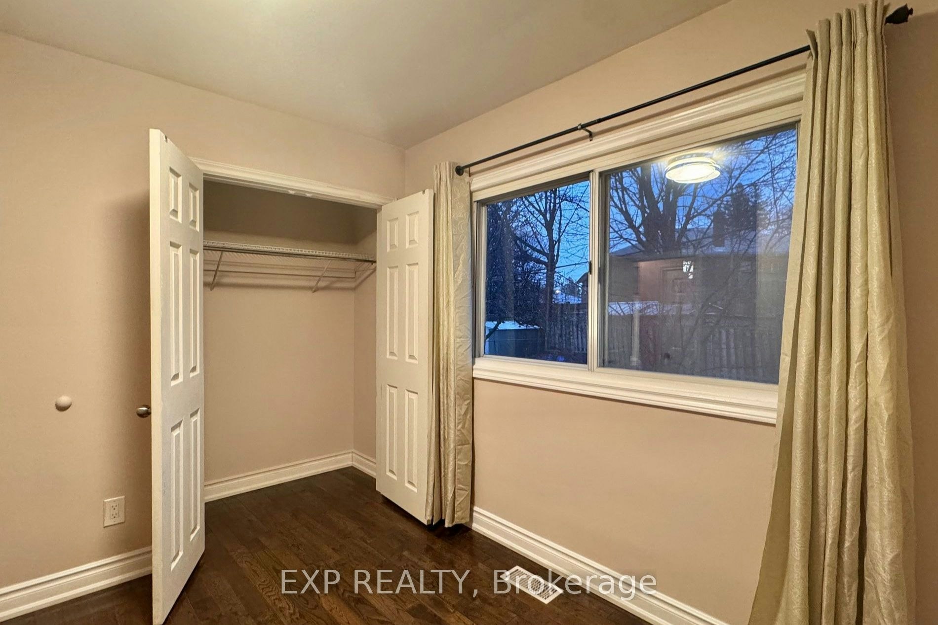 69 Hollyhedge Drive, Toronto, ON, M1J 1X4 - 10