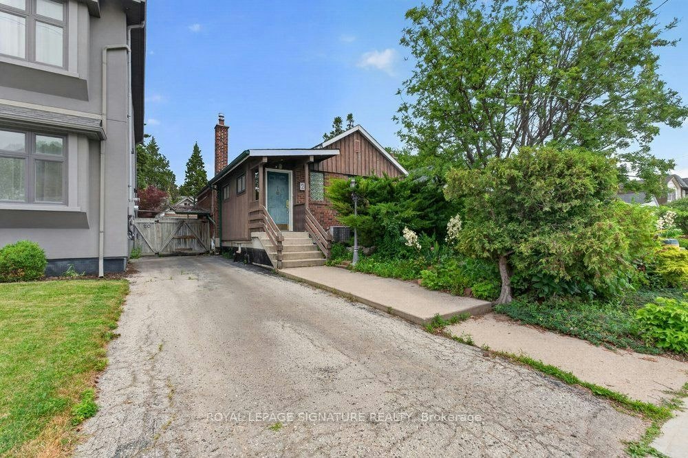 20 Tiago Ave Avenue, Toronto, ON, M4B 2A1