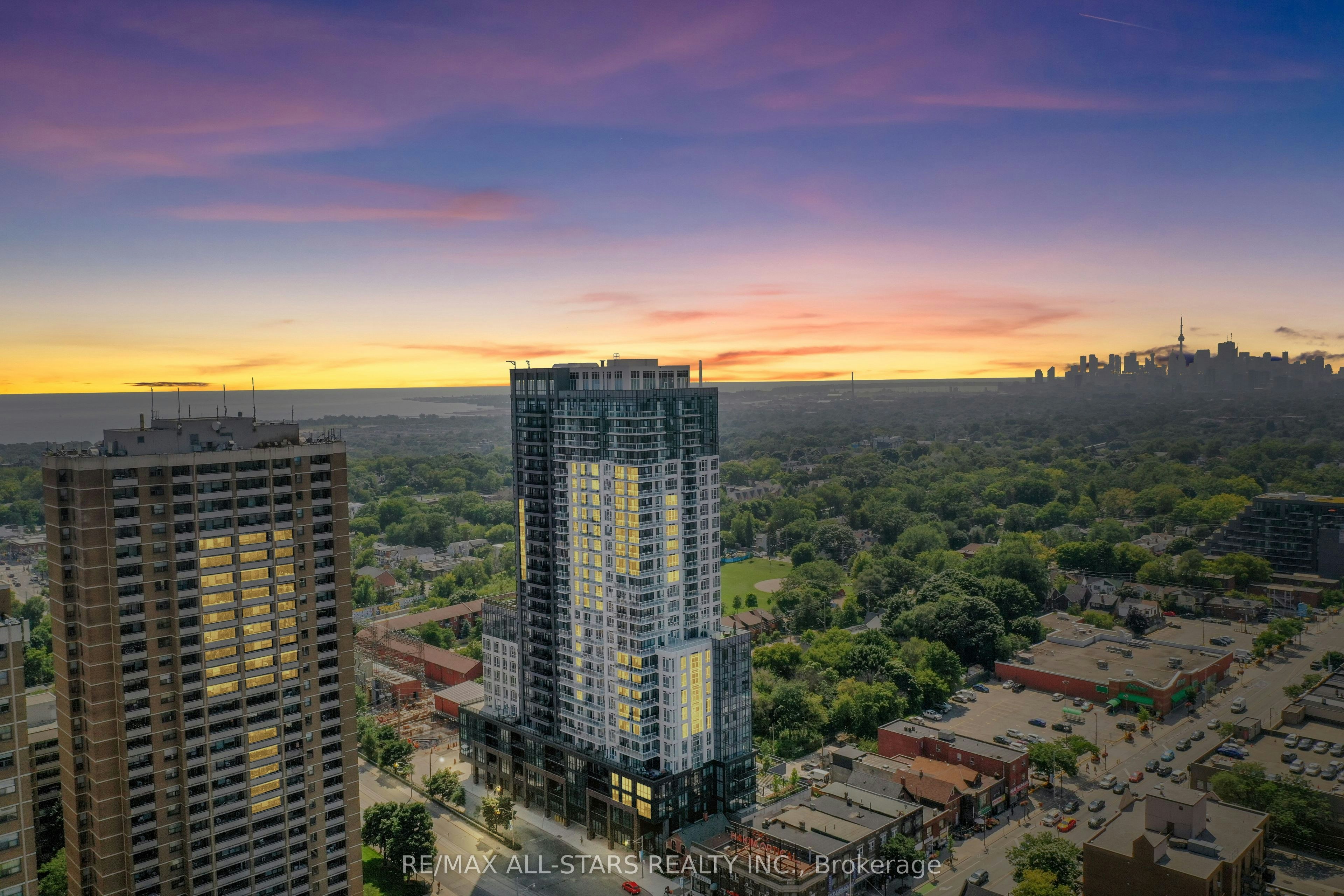 1811-286 Main Street, Toronto, ON, M4C 0B3
