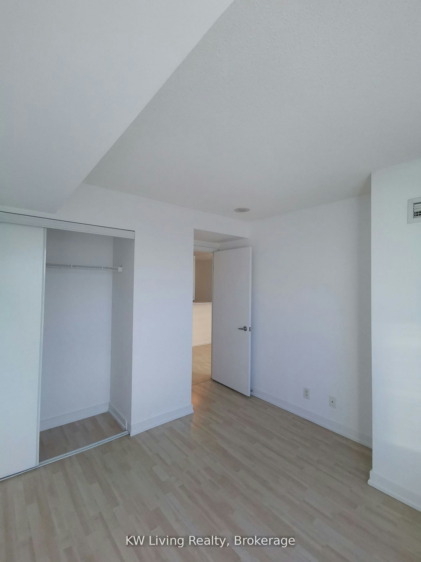 2915-36 Lee Centre Drive, Toronto, ON, M1H 3K2 - 8