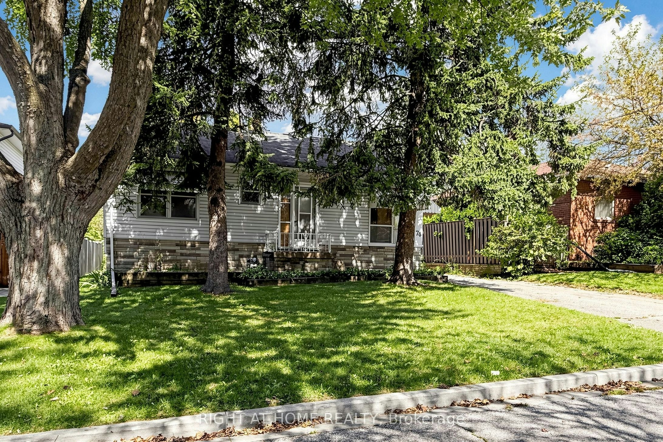 74 Minerva Avenue, Toronto, ON, M1M 1V4