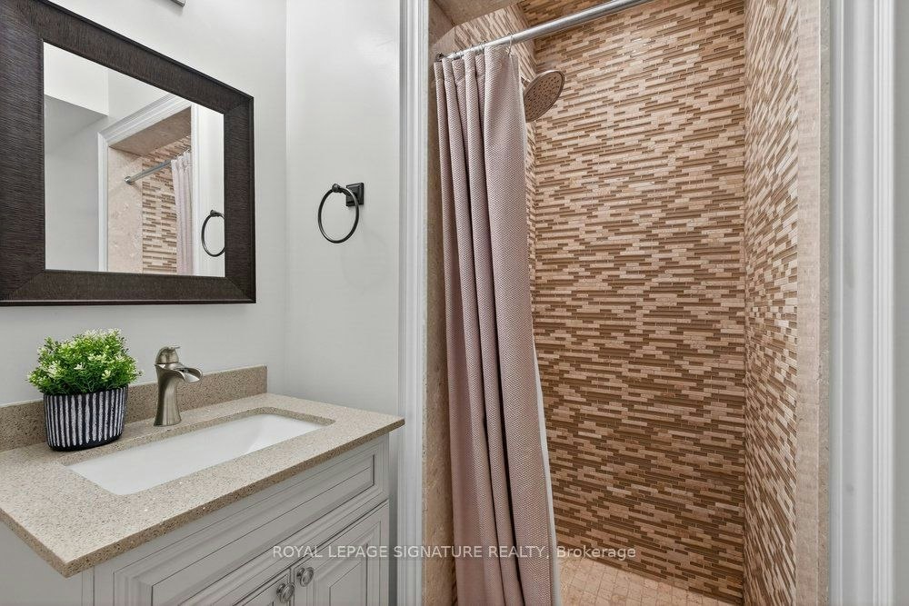Lower-61B Bexhill Avenue, Toronto, ON, M1L 3B7 - 13