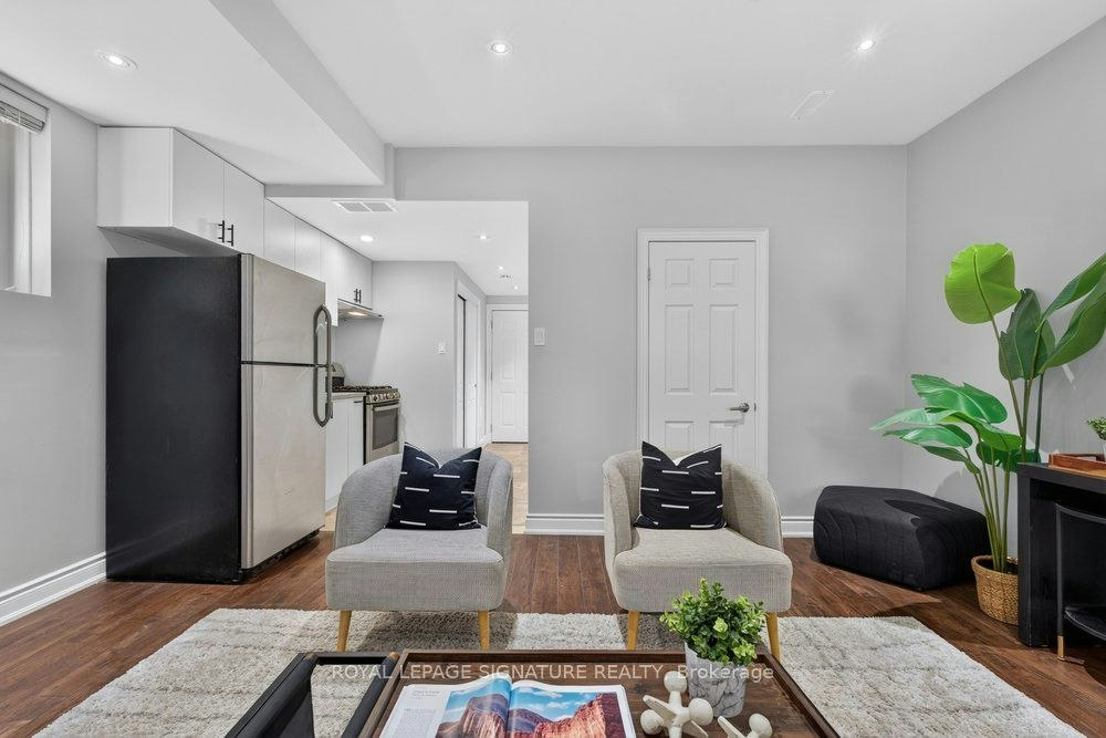 Lower-61B Bexhill Avenue, Toronto, ON, M1L 3B7 - 7