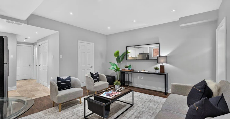Lower-61B Bexhill Avenue, Toronto, ON, M1L 3B7 - 4