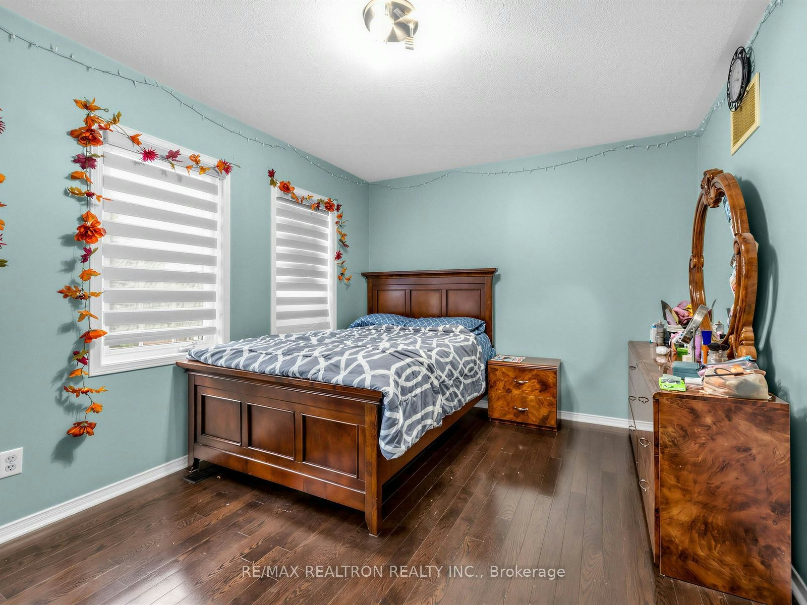 15 Middlecote Drive, Ajax, ON, L1T 0A4 - 15