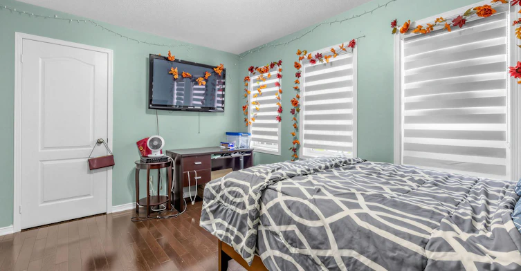 15 Middlecote Drive, Ajax, ON, L1T 0A4 - 16