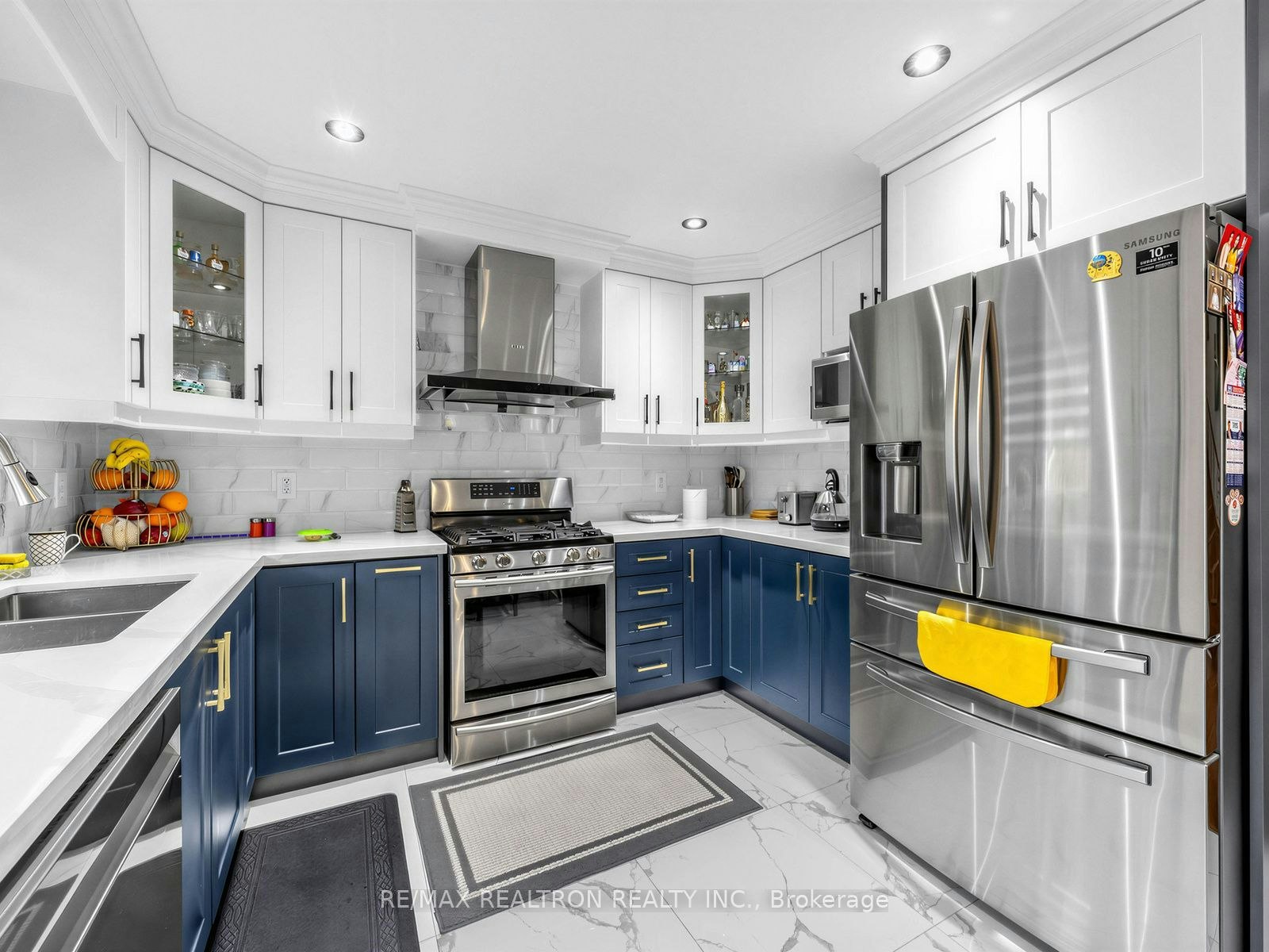 15 Middlecote Drive, Ajax, ON, L1T 0A4 - 8