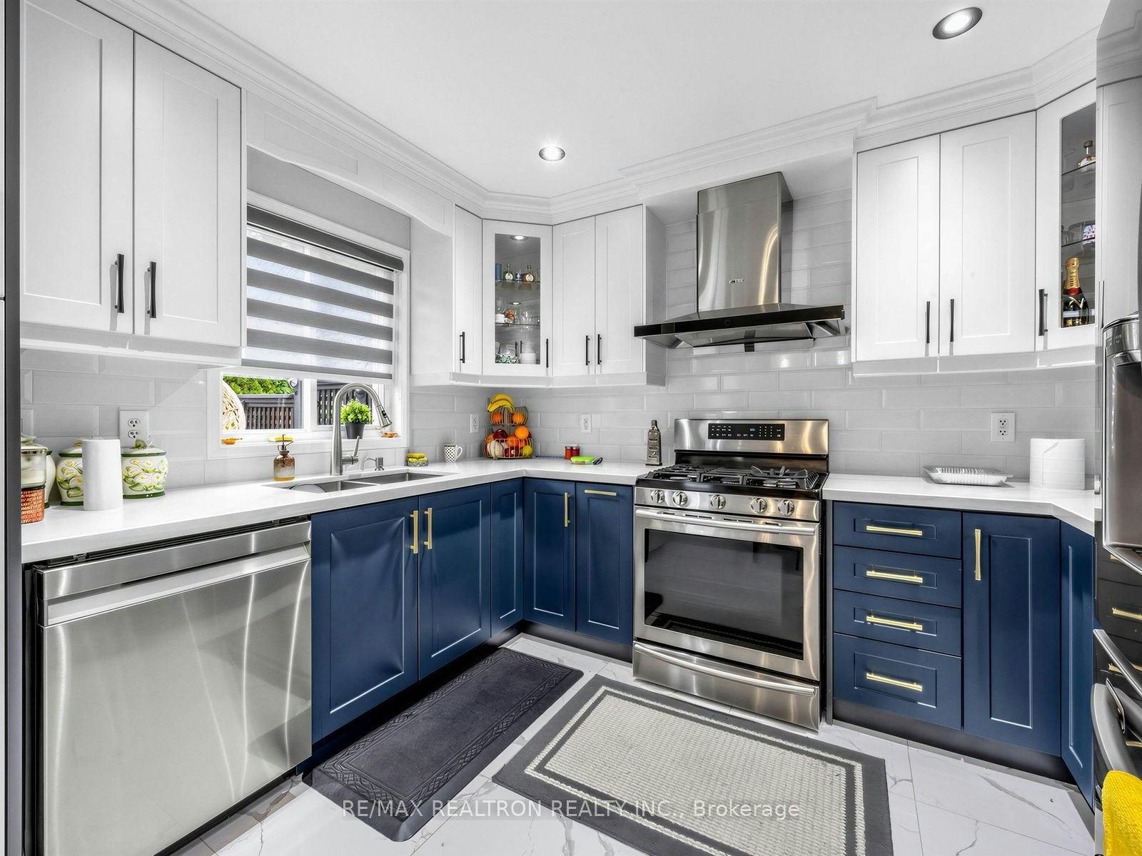 15 Middlecote Drive, Ajax, ON, L1T 0A4 - 9
