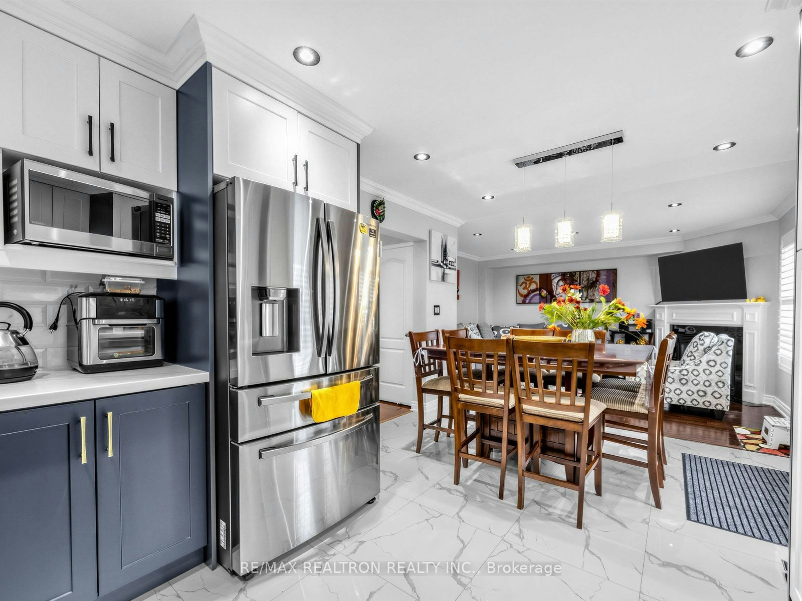 15 Middlecote Drive, Ajax, ON, L1T 0A4 - 10