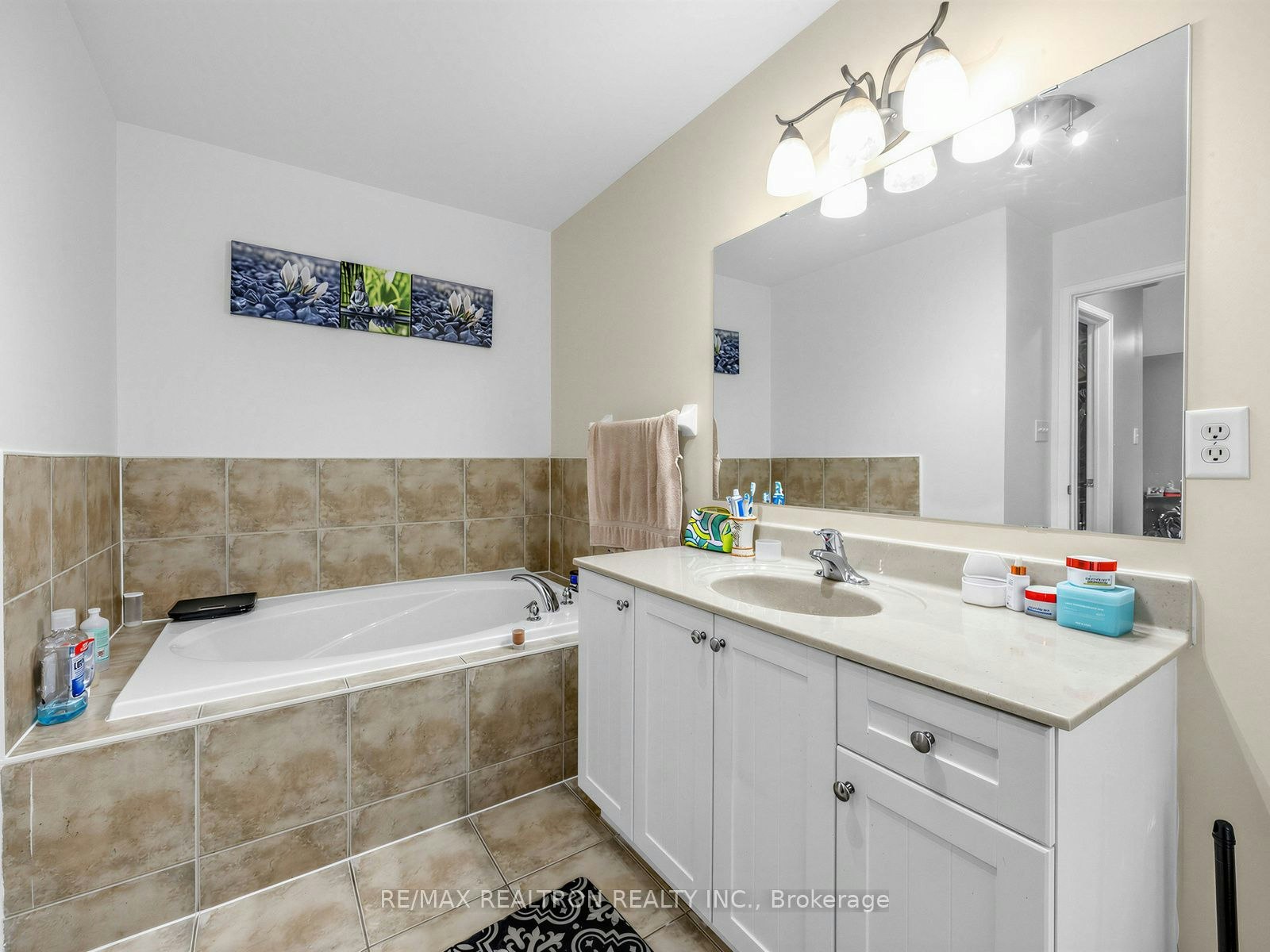15 Middlecote Drive, Ajax, ON, L1T 0A4 - 14