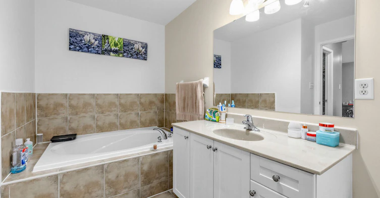 15 Middlecote Drive, Ajax, ON, L1T 0A4 - 14