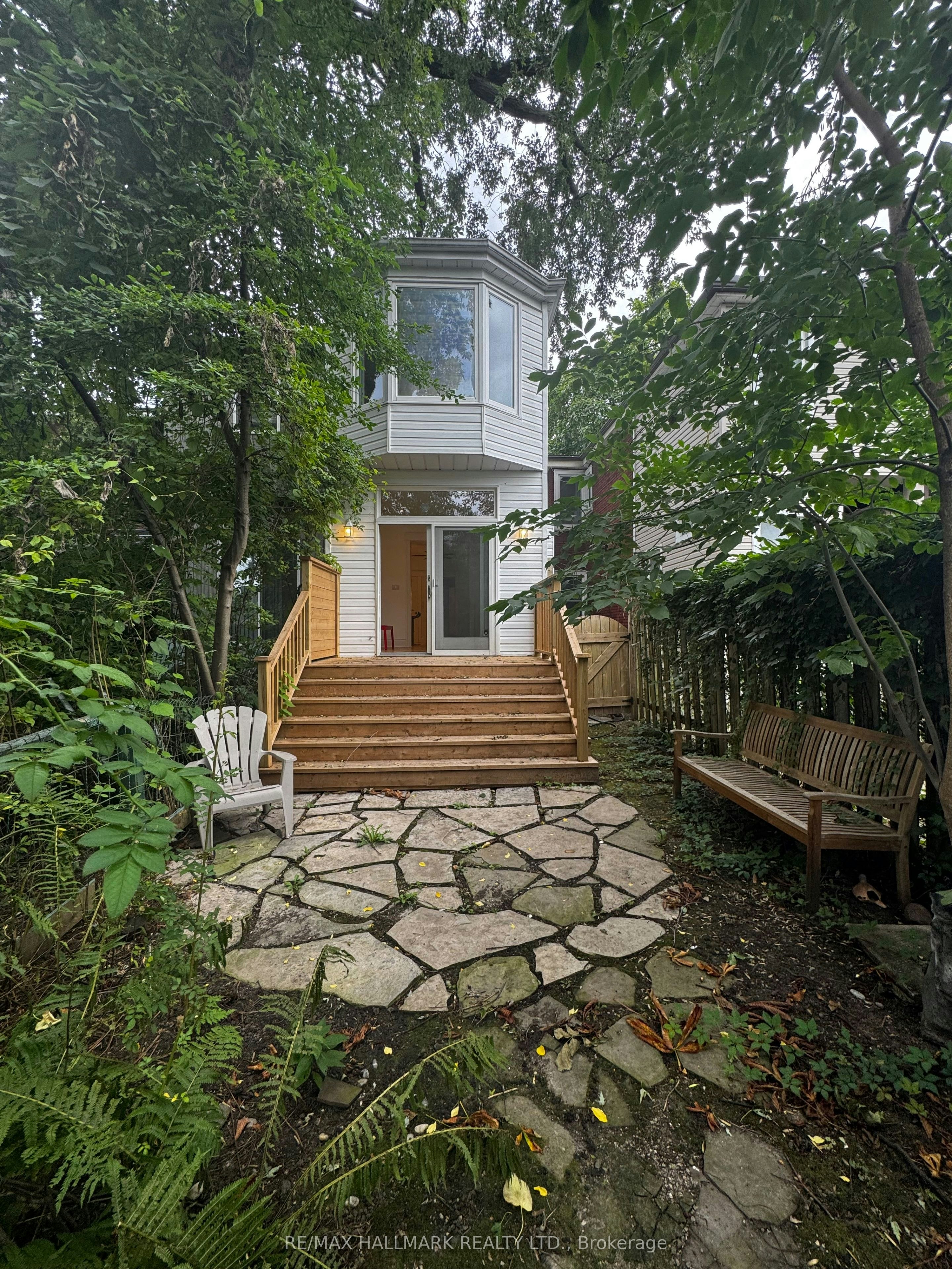 145 Eaton Avenue, Toronto, ON, M4J 2Z9 - 22