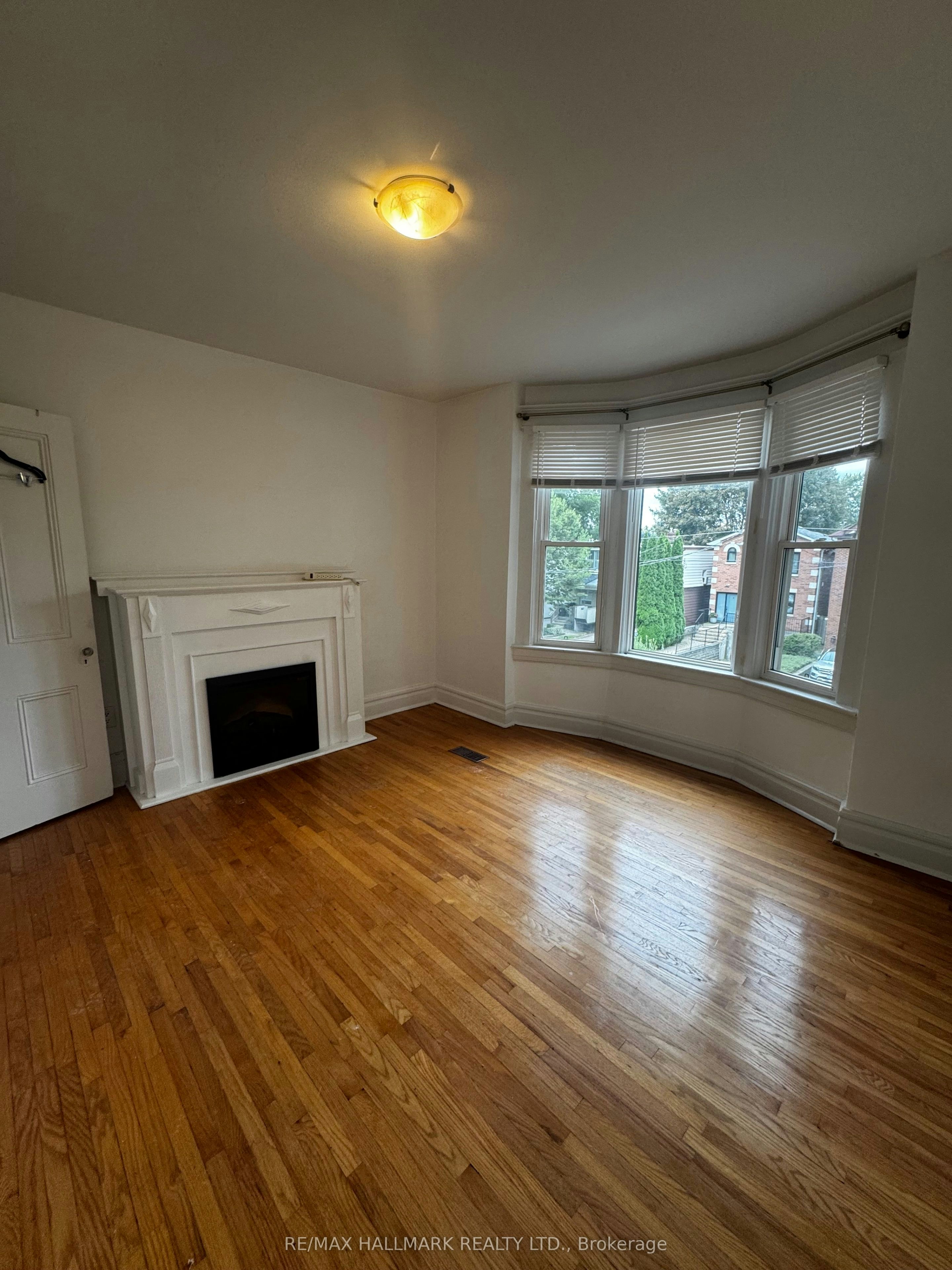 145 Eaton Avenue, Toronto, ON, M4J 2Z9 - 13