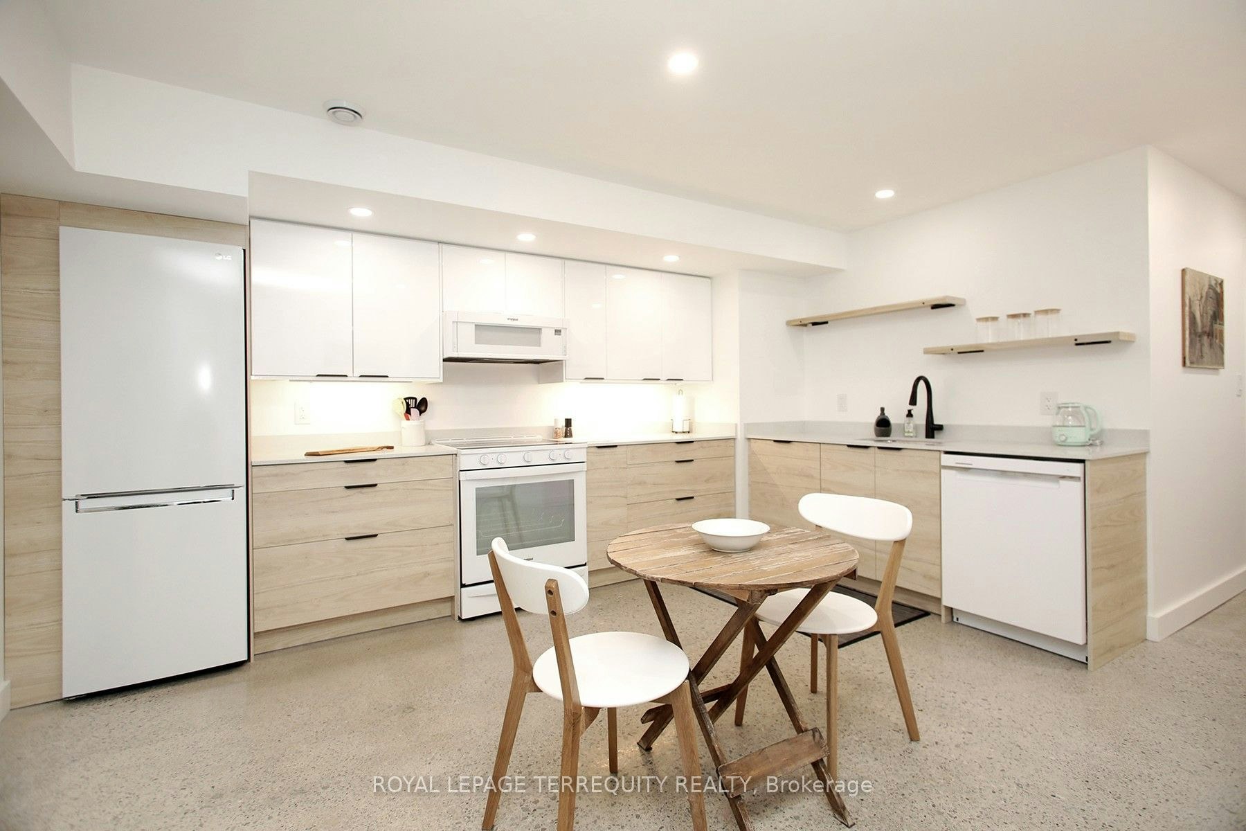 Bsmt-354 Main Street, Toronto, ON, M4C 4X7 - 10