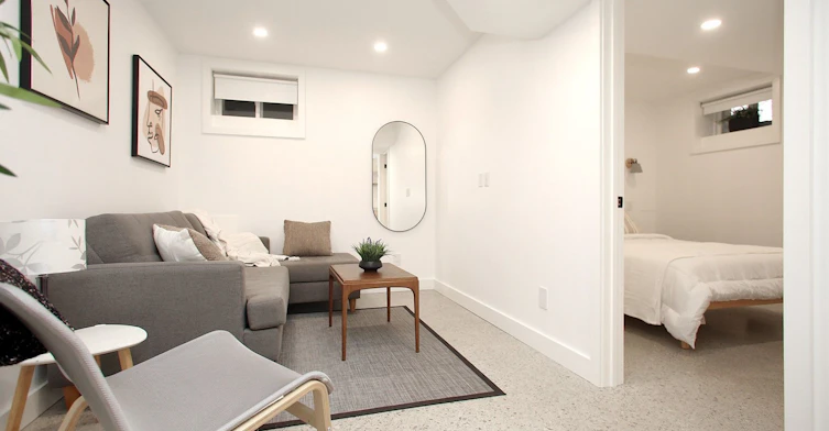 Bsmt-354 Main Street, Toronto, ON, M4C 4X7 - 14