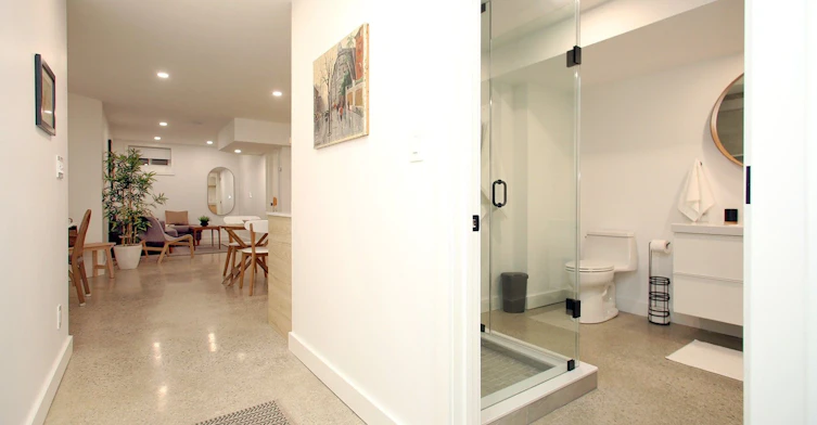 Bsmt-354 Main Street, Toronto, ON, M4C 4X7 - 9