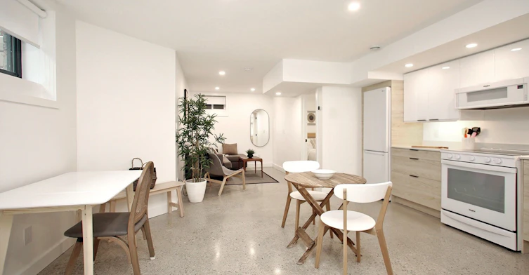 Bsmt-354 Main Street, Toronto, ON, M4C 4X7 - 12