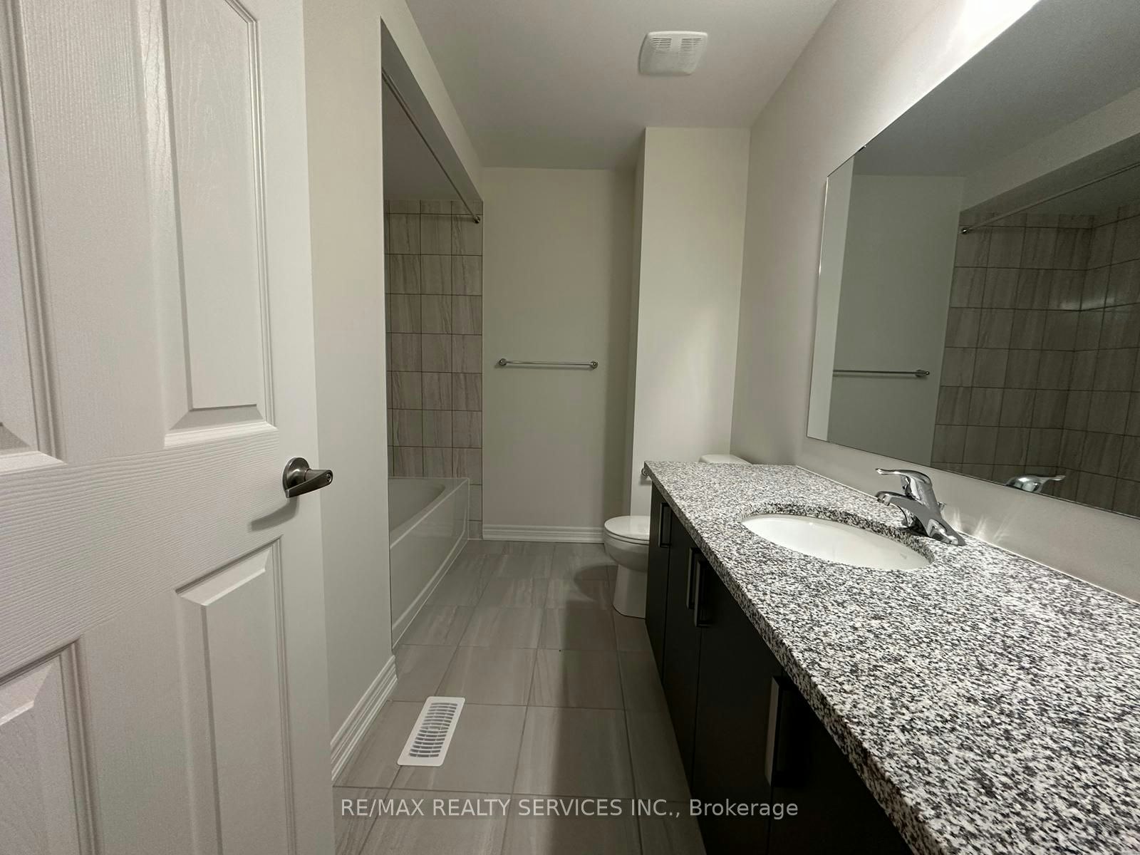 91 Air Dancer Crescent, Oshawa, ON, L1L 0V3 - 5