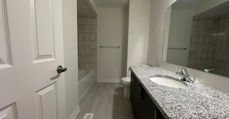 91 Air Dancer Crescent, Oshawa, ON, L1L 0V3 - 5
