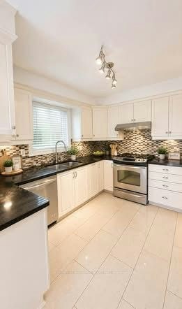 18 Larwood Boulevard, Toronto, ON, M1M 2M5 - 6