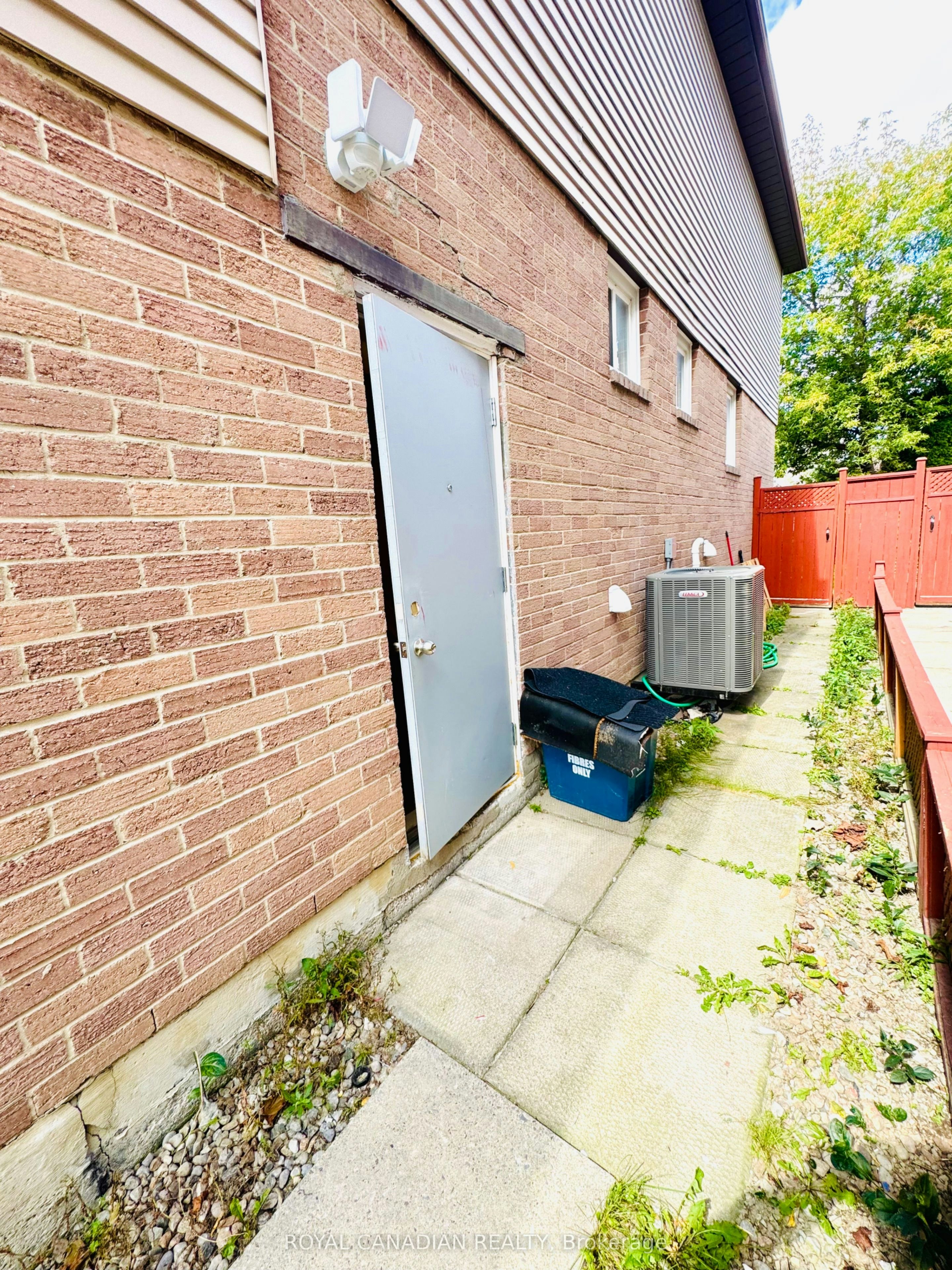 BSMT-28 Chapman Drive E, Ajax, ON, L1T 3C3 - 2