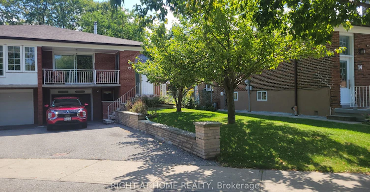12 Fairglen Avenue, Toronto, ON, M1T 1G7