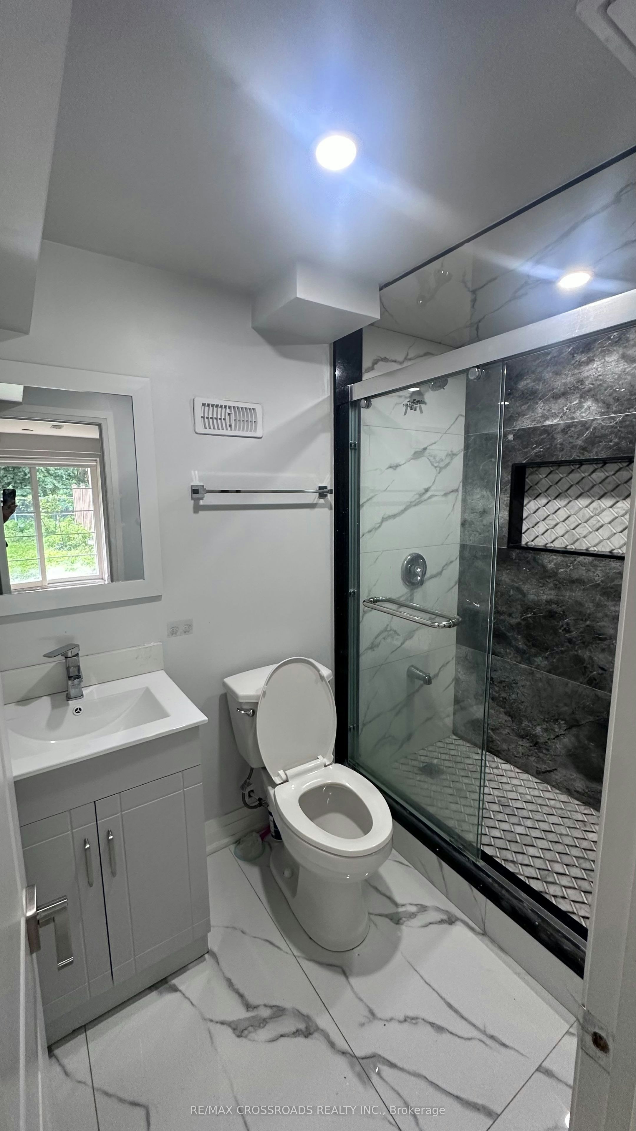 Basement Apartment-2388 Dress Circle Crescent, Oshawa, ON, L1L 0L8 - 7