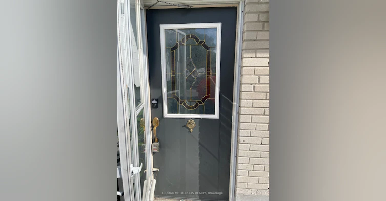 Upper-99 Overture Road, Toronto, ON, M1E 2W3 - 4