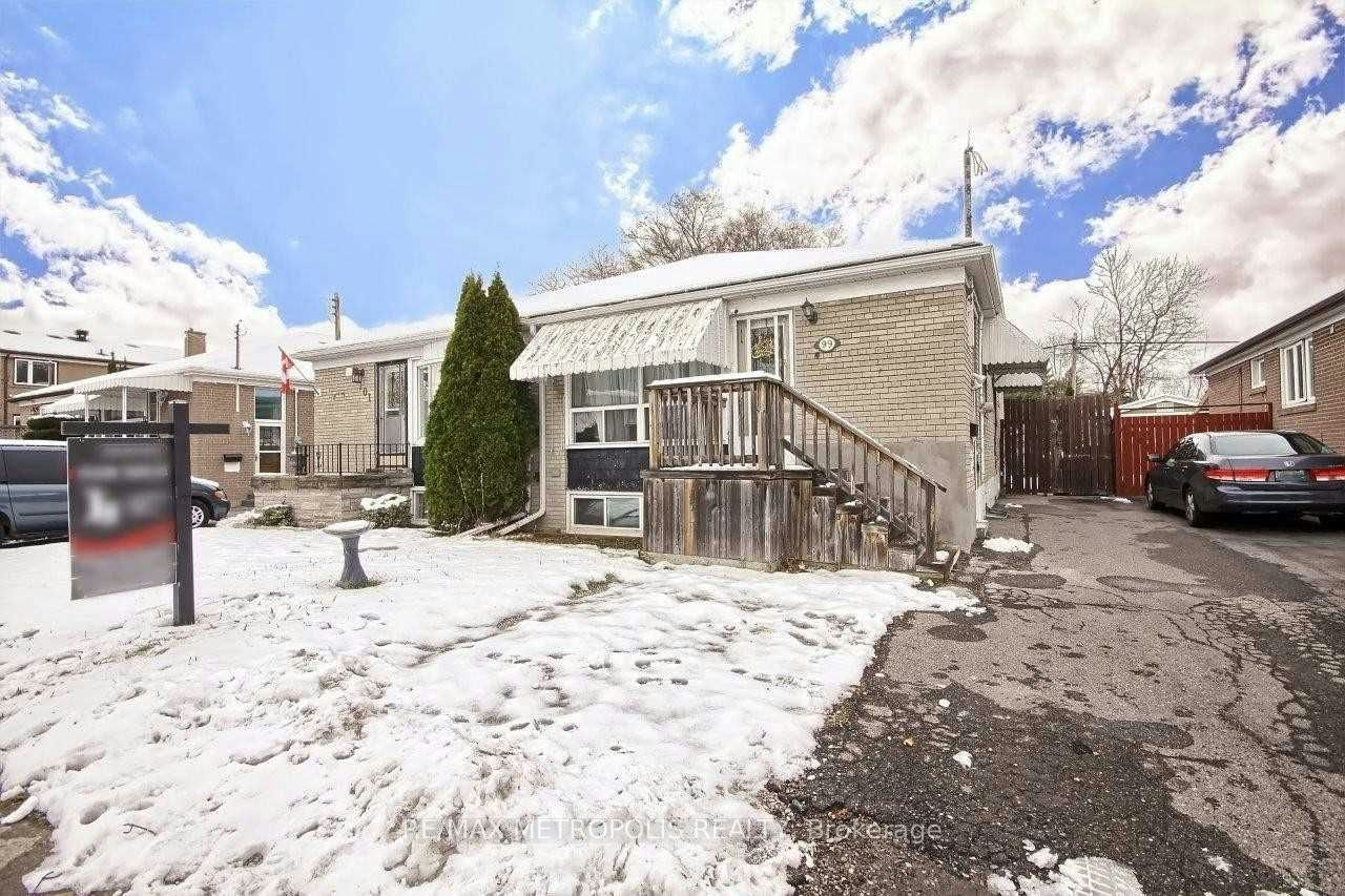 Upper-99 Overture Road, Toronto, ON, M1E 2W3 - 2
