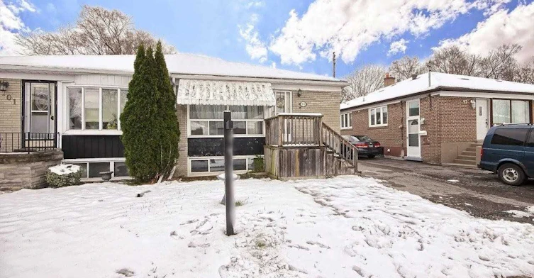 Upper-99 Overture Road, Toronto, ON, M1E 2W3