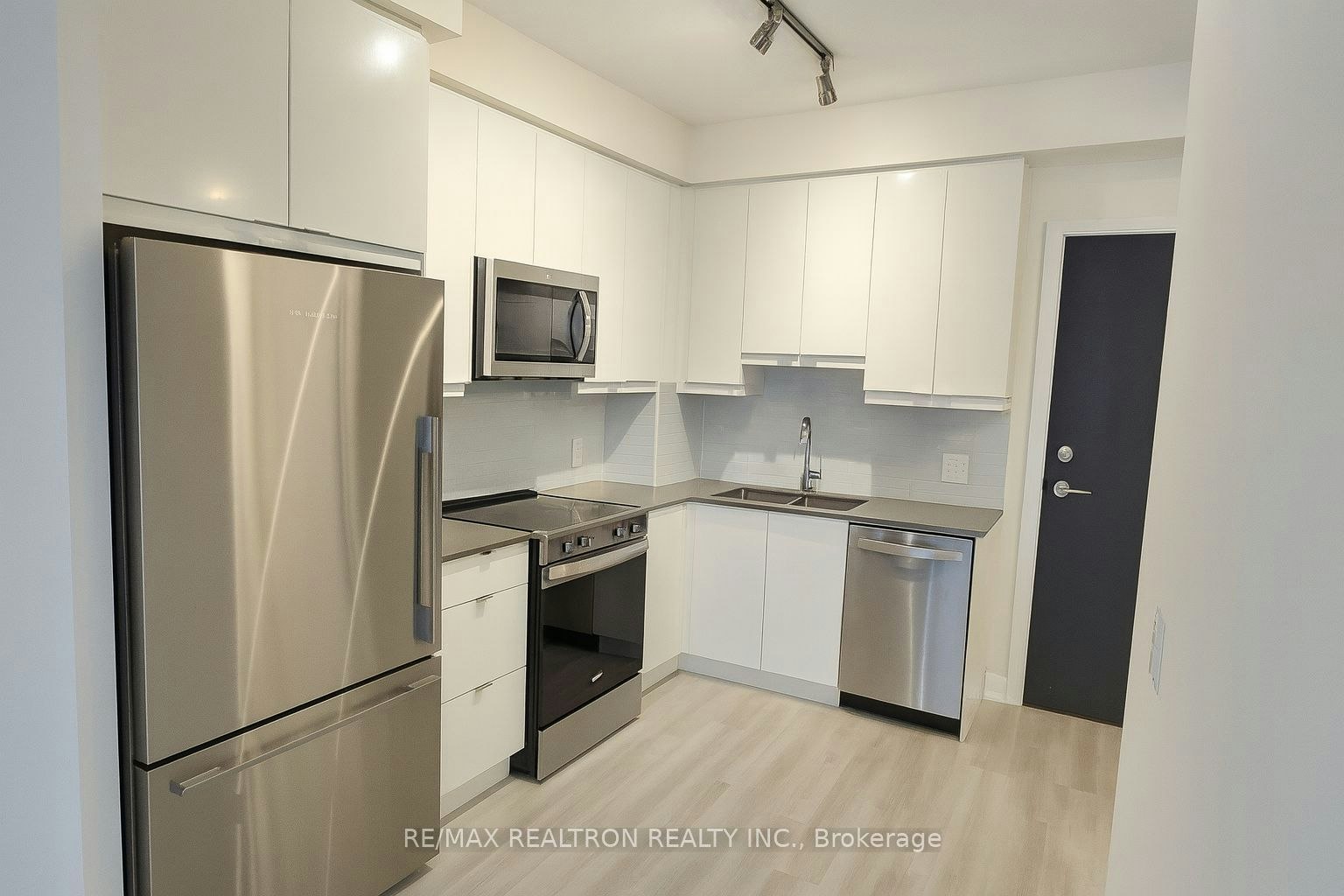 726-3270 Sheppard Avenue E, Toronto, ON, M1T 3K3 - 9